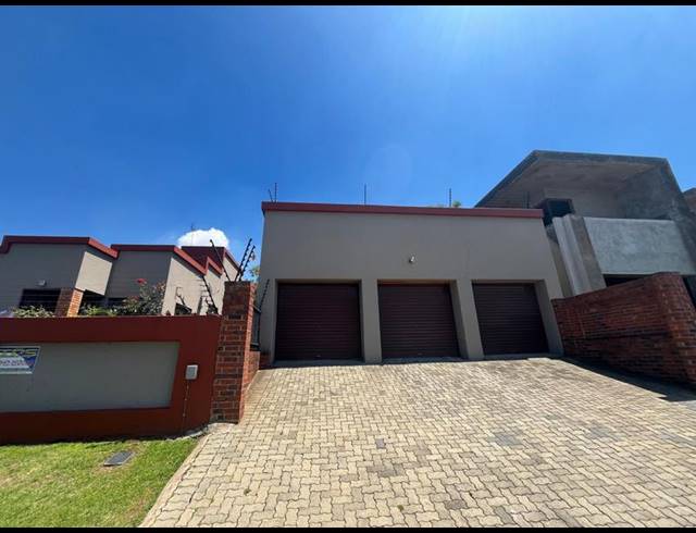3 BEDROOM HOUSE FOR SALE IN WINCHESTER HILLS EXT 3